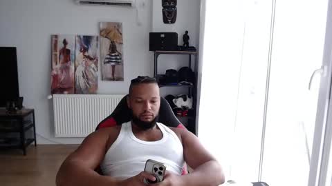 Kingsley online show from February 9, 2:21 pm