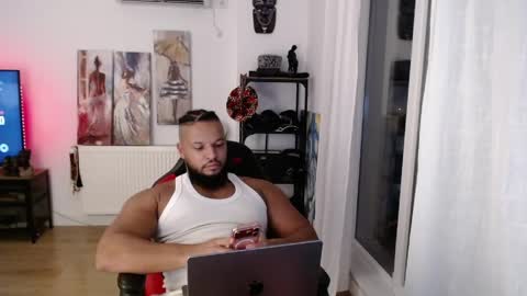 Kingsley online show from April 5, 7:55 pm