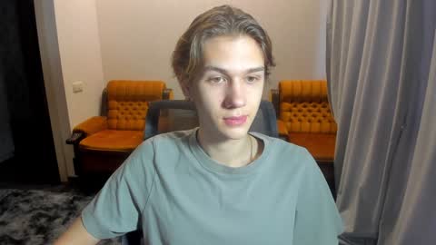 Snapshot of 0verlandd chatting on January 16, 2:41 am Adam online show from January 16, 2:41 am