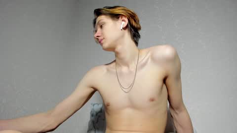 Snapshot of 0verlandd chatting on January 24, 5:11 pm Adam online show from January 24, 5:11 pm