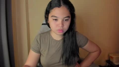 0wwlo0k online show from March 28, 8:03 am