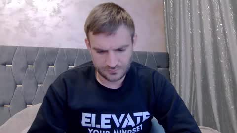 10in_deluxe online show from February 23, 7:28 am