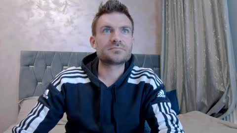 10in_deluxe online show from April 3, 10:35 am