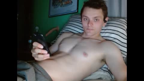 Snapshot of 10shot_cumshot chatting on May 11, 3:01 am Brodie Lambert online show from May 11, 3:01 am