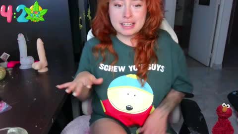 111lucygrim111 online show from December 24, 1:27 am