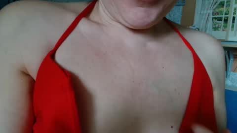 12ennie online show from April 3, 8:23 am