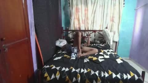 Snapshot of 12parejasexy chatting on February 9, 4:07 pm latinogang online show from February 9, 4:07 pm