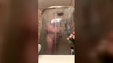 Snapshot of 12sil chatting on January 8, 1:57 pm 12sil online show from January 8, 1:57 pm