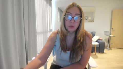 Snapshot of 14risha chatting on February 16, 1:40 pm 14risha online show from February 16, 1:40 pm