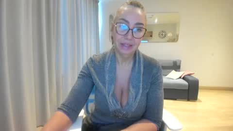 Snapshot of 14risha chatting on February 19, 8:54 am 14risha online show from February 19, 8:54 am