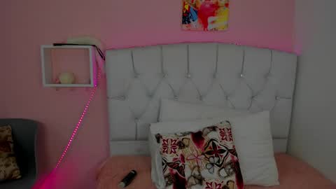 18candy online show from April 20, 12:08 pm