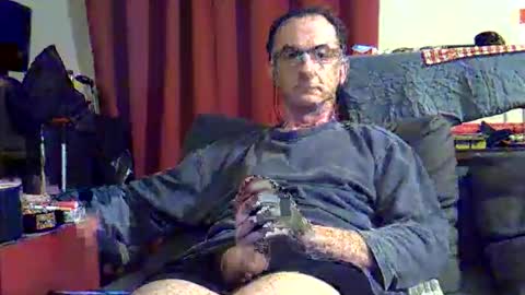 Snapshot of 18remy45 chatting on May 1, 10:09 am 18remy45 online show from May 1, 10:09 am