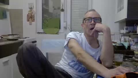 1973man online show from February 10, 1:53 am