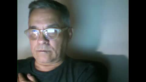 Snapshot of 1_maxx_1 chatting on January 15, 10:57 pm 1_maxx_1 online show from January 15, 10:57 pm
