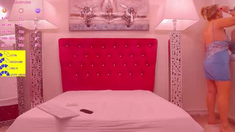 AMANDA online show from February 28, 5:19 am