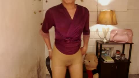 Snapshot of 1bigsurprise4you chatting on December 3, 4:58 am angel online show from December 3, 4:58 am