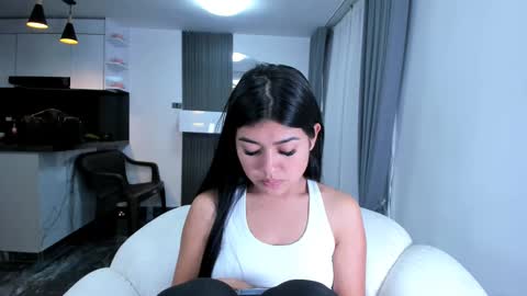 Snapshot of 1bonnie chatting on March 10, 11:06 pm Hello soy bonnie online show from March 10, 11:06 pm