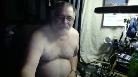 Snapshot of 1dusty60 chatting on February 7, 10:19 am 1dusty60 online show from February 7, 10:19 am