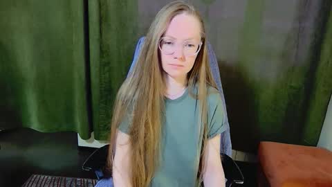 Snapshot of 1goldilocks chatting on February 18, 12:45 pm online show from February 18, 12:45 pm