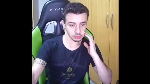 1good_vibes1 online show from December 2, 3:01 am