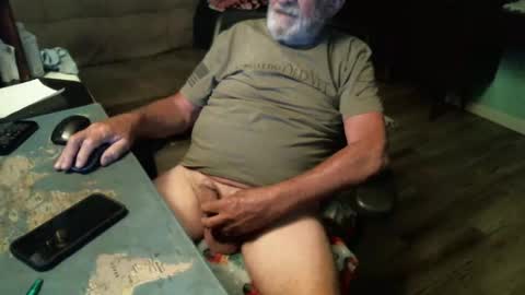 1handyanddee online show from April 13, 1:00 am