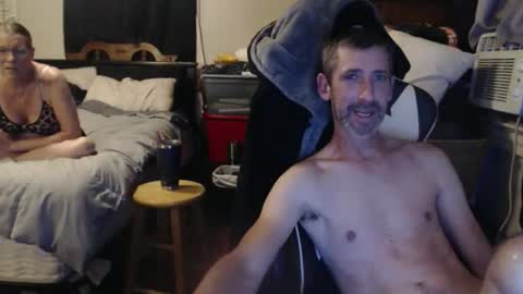 1hotcouple2c online show from November 8, 12:11 am