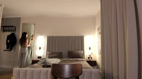 Lily 3 online show from September 29, 6:57 pm