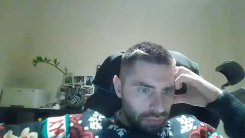 kam online show from December 1, 8:53 pm