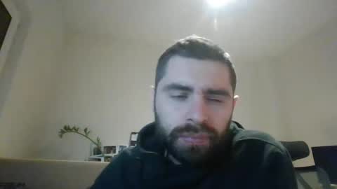 kam online show from December 17, 3:28 pm