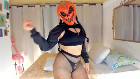 Snapshot of 1laiaa1 chatting on October 19, 3:07 am laiaa rivas online show from October 19, 3:07 am
