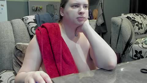 1LINDSEY1 online show from February 2, 8:19 pm