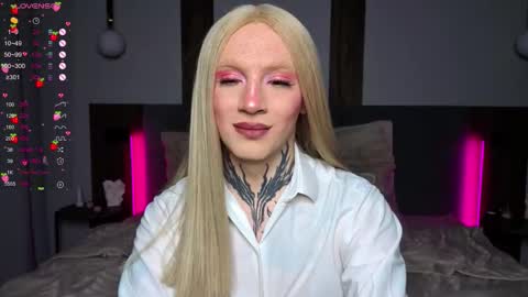 Michelle online show from February 3, 10:37 pm