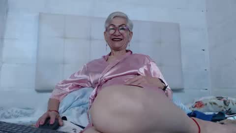 Miss Monserrate online show from January 3, 2:40 pm