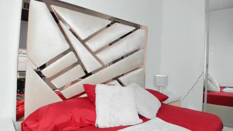 Luisa online show from February 9, 8:02 pm