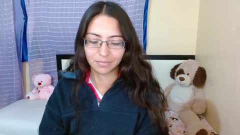 paola online show from January 3, 1:05 am