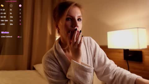 VICTORIA online show from November 17, 1:22 am