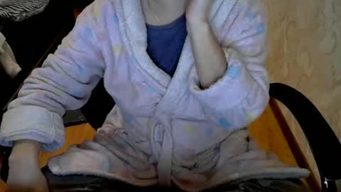 1your_hot_girls online show from December 9, 4:47 pm