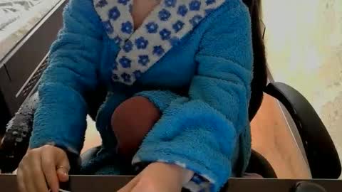 Snapshot of 1your_hot_girls chatting on March 30, 10:49 am 1your_hot_girls online show from March 30, 10:49 am