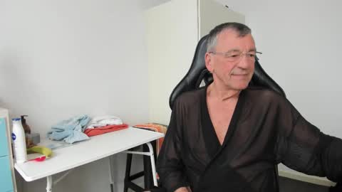 Henk online show from March 13, 11:50 am