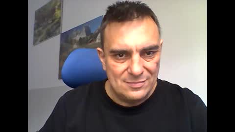 2025eyesforyou online show from December 15, 11:23 am