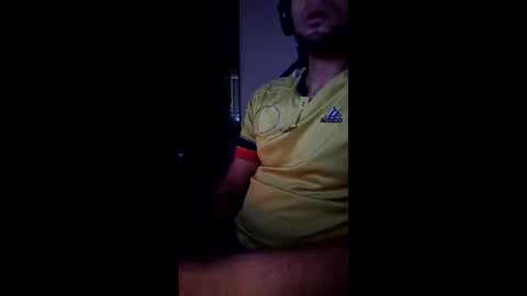 Snapshot of 20debogota chatting on March 29, 5:40 am Miguel online show from March 29, 5:40 am