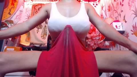 Snapshot of 21cmmusclecockts chatting on October 28, 8:11 pm mharjorie online show from October 28, 8:11 pm