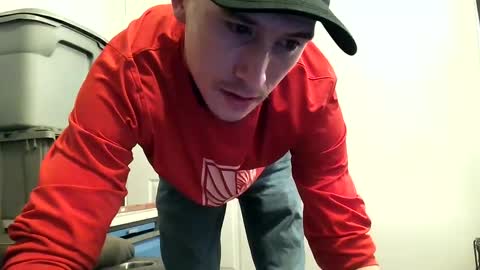 Snapshot of 21yearsy0ung9icheshung chatting on December 8, 4:07 pm AlecurClit online show from December 8, 4:07 pm