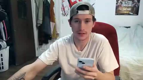 Snapshot of 21yearsy0ung9icheshung chatting on February 27, 2:10 am AlecurClit online show from February 27, 2:10 am