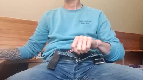 22_acacia_avenue online show from April 8, 9:31 am