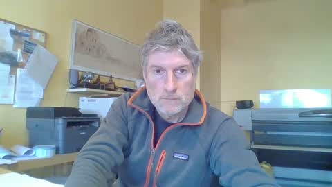 Snapshot of 22esserre chatting on March 6, 10:20 am 22esserre online show from March 6, 10:20 am