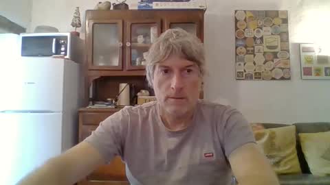 Snapshot of 22esserre chatting on November 3, 1:23 pm 22esserre online show from November 3, 1:23 pm