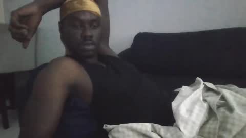 Snapshot of 242doggy242 chatting on February 16, 7:05 pm 420 Bbc online show from February 16, 7:05 pm