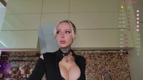 Snapshot of 2badforyou chatting on February 22, 10:47 am 30 NOV online show from February 22, 10:47 am