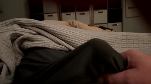 Snapshot of 2centz chatting on December 5, 5:48 am 2centz online show from December 5, 5:48 am